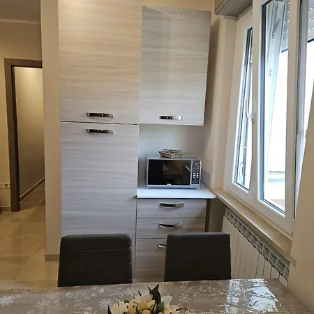 Desenzanino Twelve Appartement *
